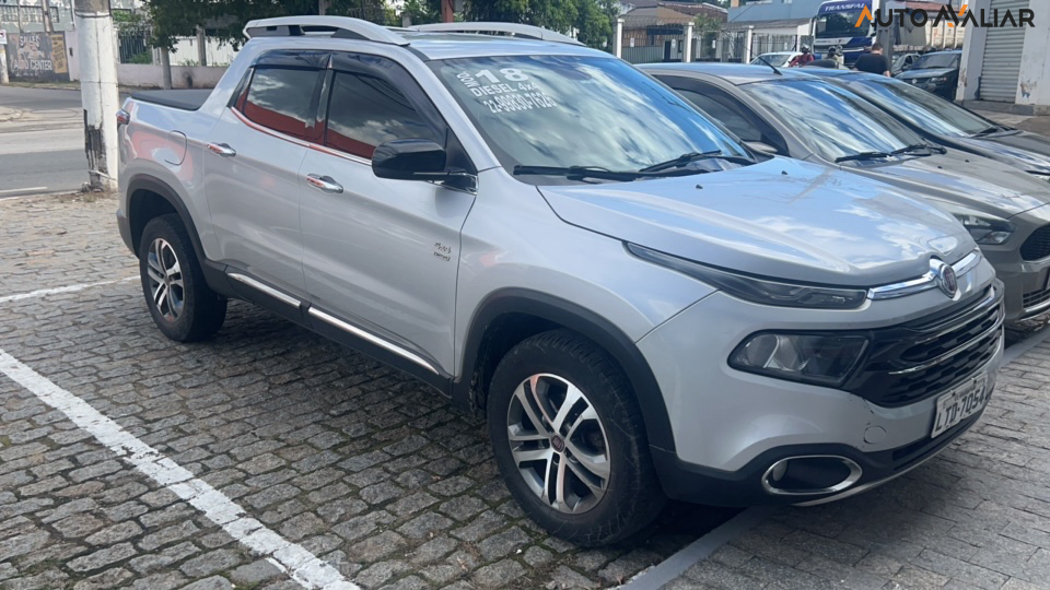 FIAT TORO 2.0 16V TURBO DIESEL VOLCANO 4WD AUTOMATICO