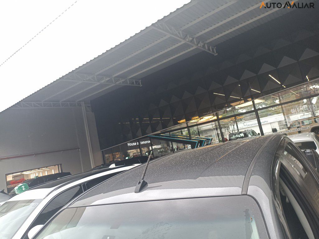 TOYOTA HILUX 2.8 D-4D TURBO DIESEL CD SR 4X4 AUTOM&Aacute;TICA