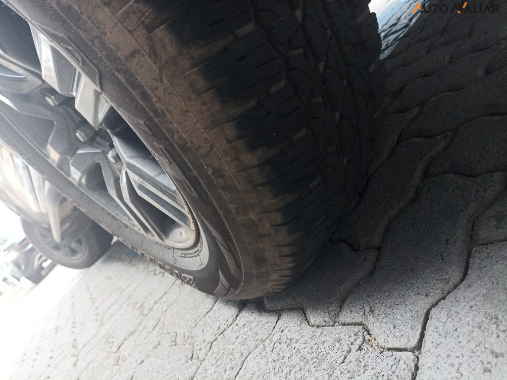 TOYOTA HILUX 2.8 D-4D TURBO DIESEL CD SR 4X4 AUTOM&Aacute;TICA