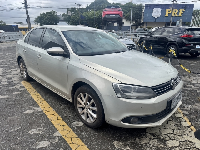 VOLKSWAGEN JETTA 2.0 COMFORTLINE FLEX 4P TIPTRONIC