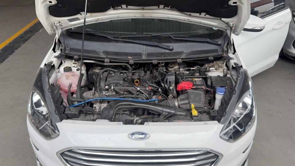 FORD KA 1.5 TI-VCT FLEX TITANIUM SEDAN AUTOMATICO