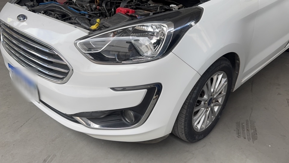 FORD KA 1.5 TI-VCT FLEX TITANIUM SEDAN AUTOMATICO