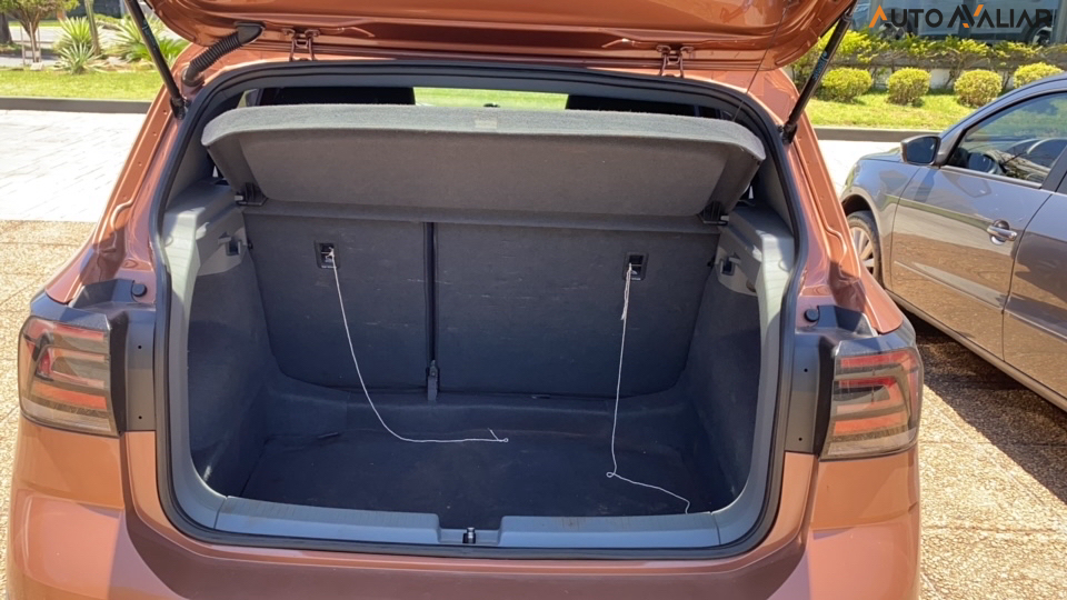 VOLKSWAGEN T-CROSS 1.0 200 TSI TOTAL FLEX AUTOMATICO