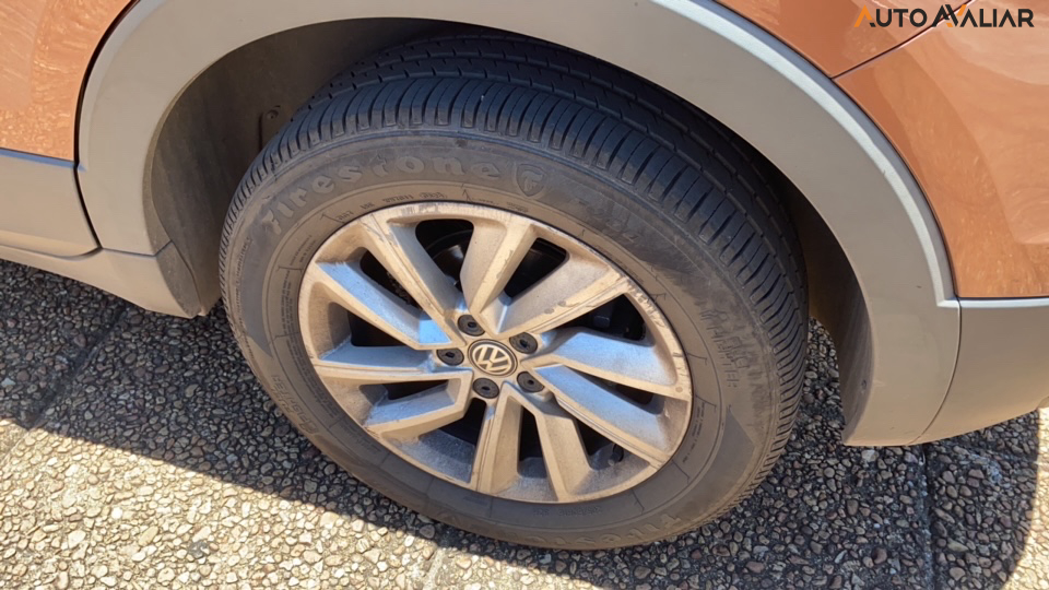 VOLKSWAGEN T-CROSS 1.0 200 TSI TOTAL FLEX AUTOMATICO