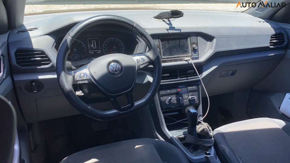 VOLKSWAGEN T-CROSS 1.0 200 TSI TOTAL FLEX AUTOMATICO