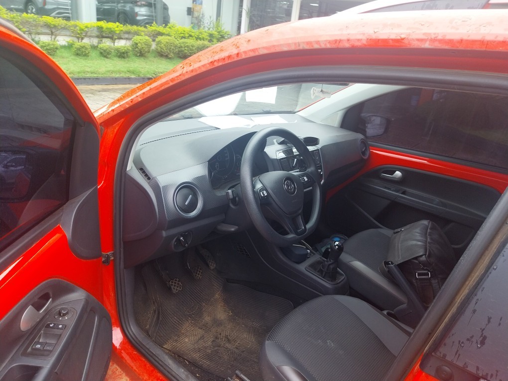 VOLKSWAGEN UP 1.0 170 TSI TOTAL FLEX XTREME 4P MANUAL