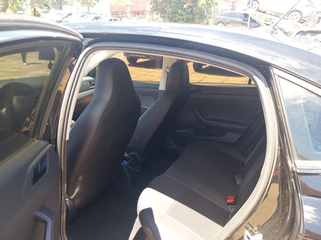 VOLKSWAGEN VIRTUS 1.0 170 TSI MANUAL