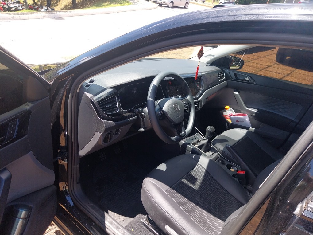 VOLKSWAGEN VIRTUS 1.0 170 TSI MANUAL