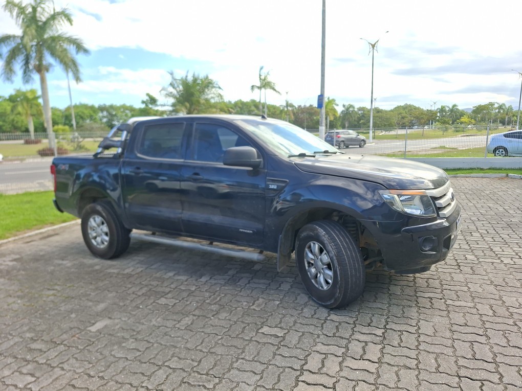 FORD RANGER 3.2 XLS 4X4 CD 20V DIESEL 4P AUTOMATICO
