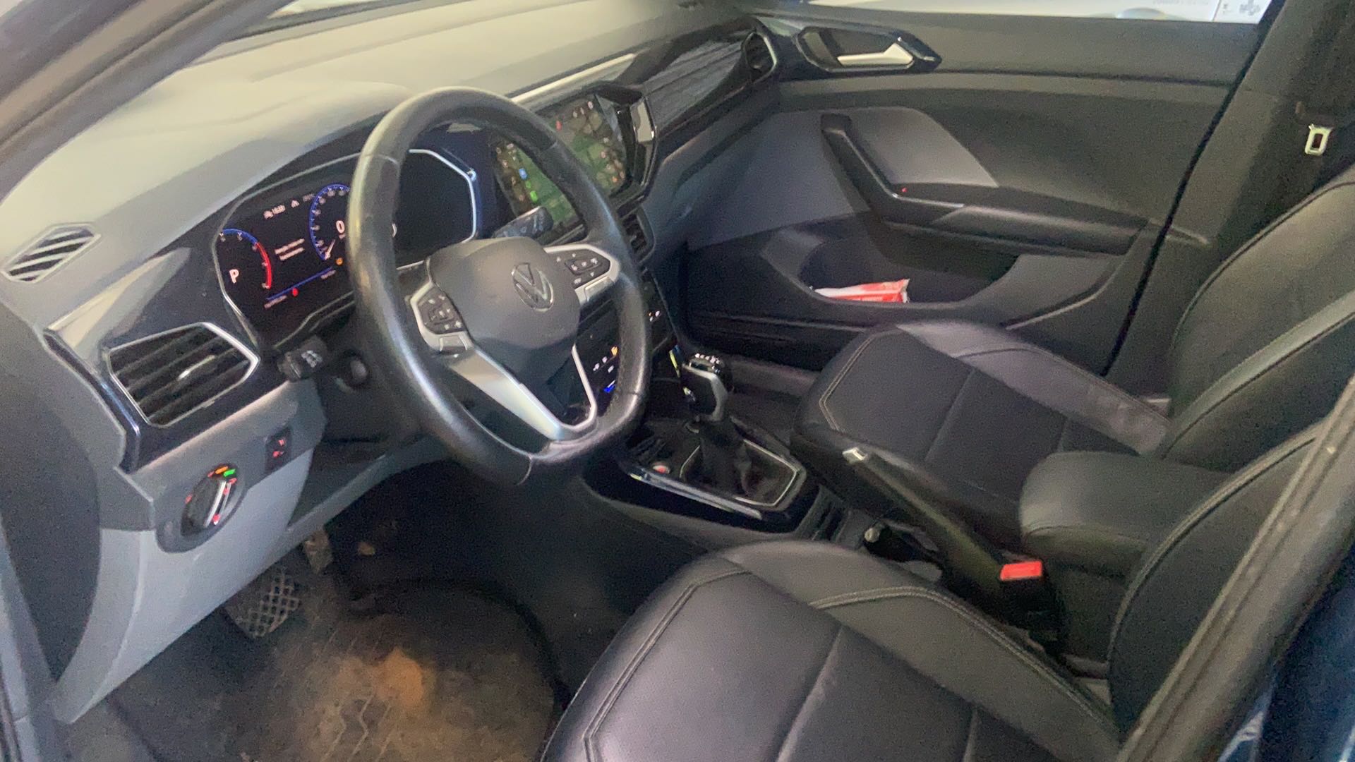 VOLKSWAGEN T-CROSS 1.0 200 TSI TOTAL FLEX COMFORTLINE AUTOM&Aacute;TICO