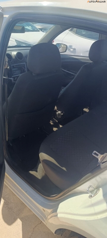 VOLKSWAGEN VOYAGE 1.6 MI COMFORTLINE 8V FLEX 4P MANUAL