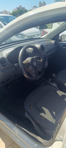 VOLKSWAGEN VOYAGE 1.6 MI COMFORTLINE 8V FLEX 4P MANUAL