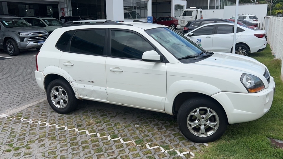 HYUNDAI TUCSON 2.0 MPFI GLS BASE 16V 143CV 2WD FLEX 4P AUTOMATICO