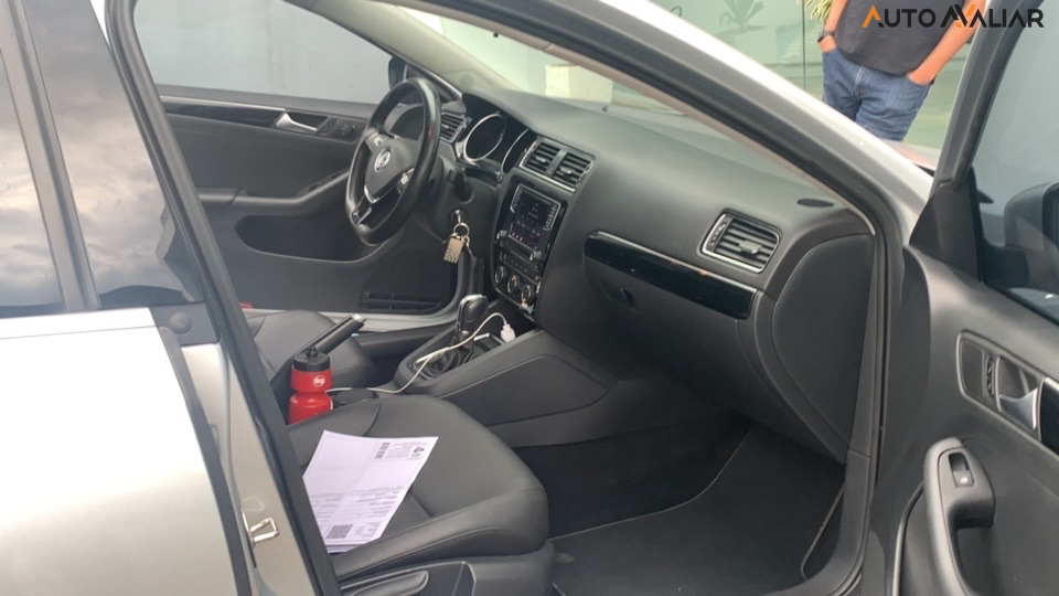 VOLKSWAGEN JETTA 2.0 TSI HIGHLINE 211CV GASOLINA 4P TIPTRONIC