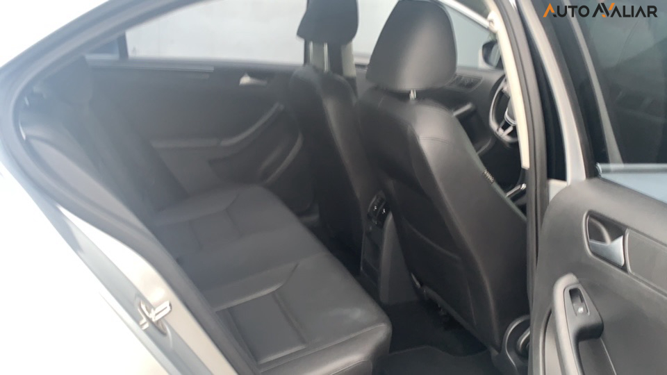 VOLKSWAGEN JETTA 2.0 TSI HIGHLINE 211CV GASOLINA 4P TIPTRONIC