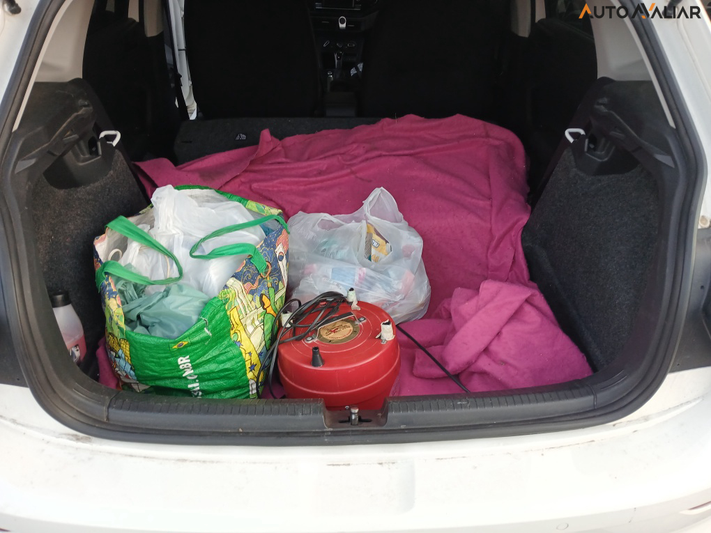 VOLKSWAGEN POLO 1.0 170 TSI COMFORTLINE AUTOM&Aacute;TICO