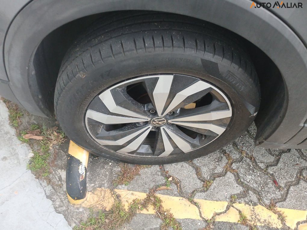 VOLKSWAGEN T-CROSS 1.4 250 TSI TOTAL FLEX HIGHLINE AUTOM&Aacute;TICO