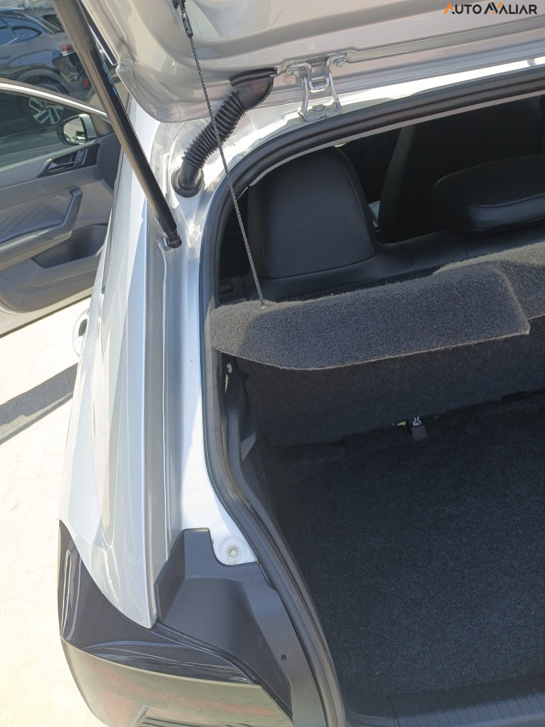 VOLKSWAGEN POLO 1.0 170 TSI COMFORTLINE AUTOM&Aacute;TICO