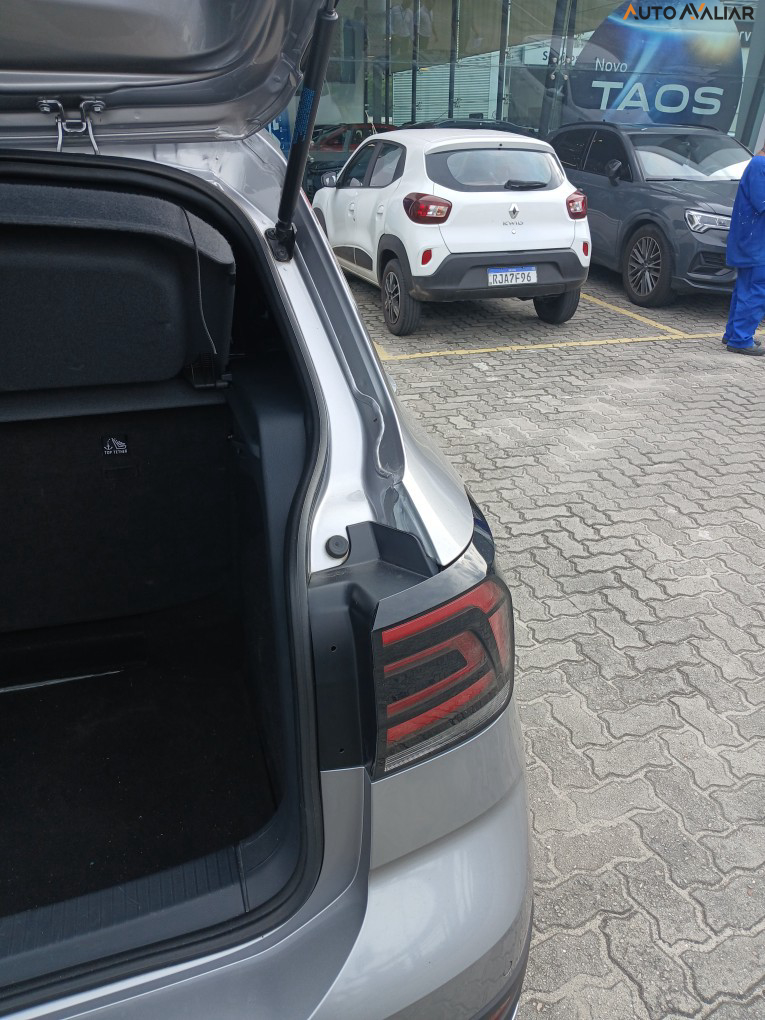 VOLKSWAGEN T-CROSS 1.0 200 TSI TOTAL FLEX COMFORTLINE AUTOM&Aacute;TICO