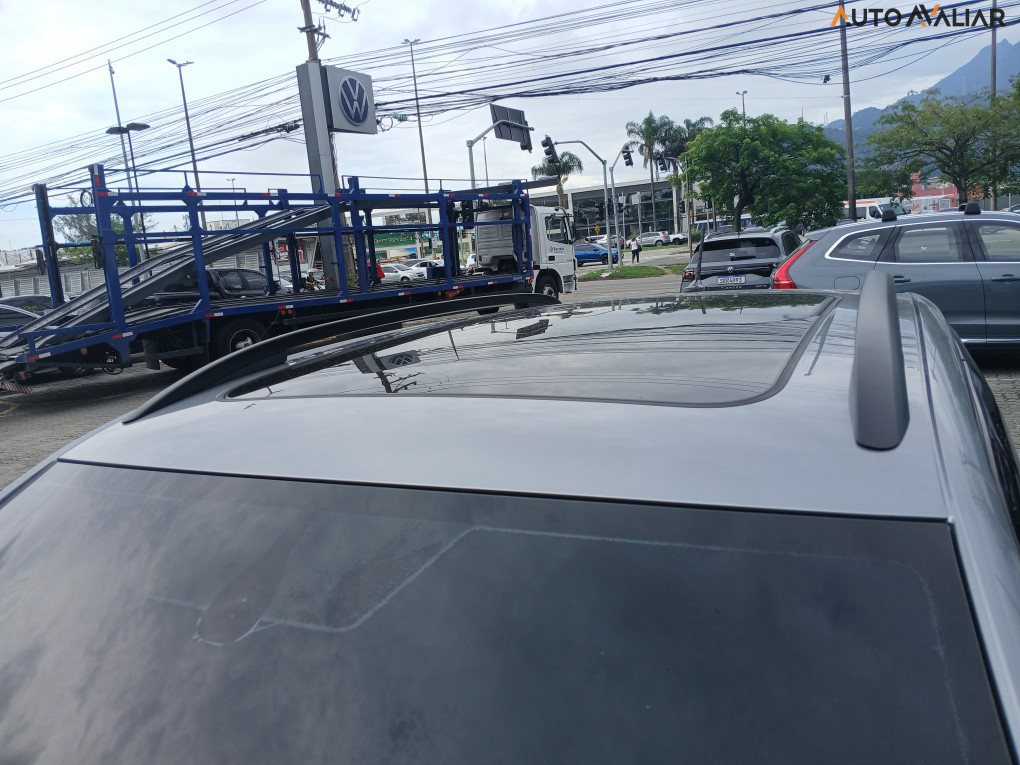 VOLKSWAGEN T-CROSS 1.0 200 TSI TOTAL FLEX COMFORTLINE AUTOMÁTICO