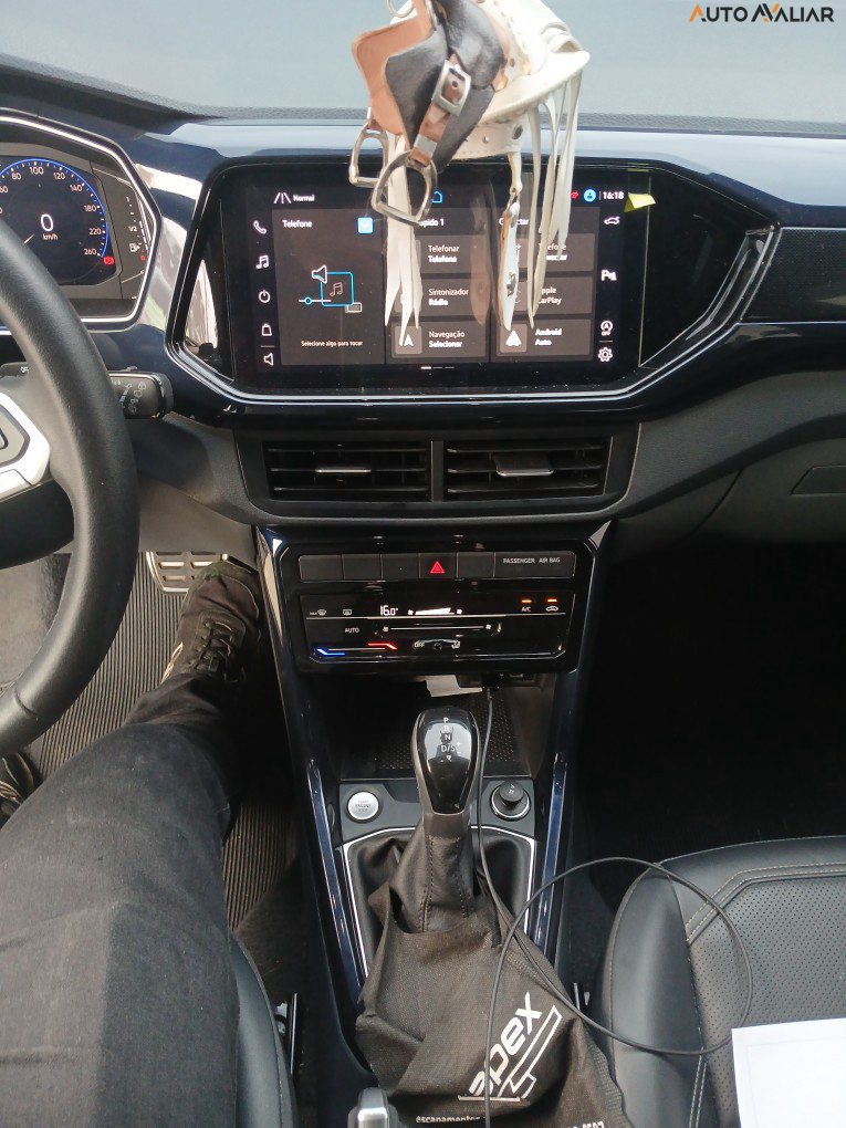 VOLKSWAGEN T-CROSS 1.0 200 TSI TOTAL FLEX COMFORTLINE AUTOM&Aacute;TICO