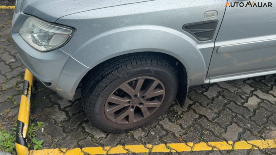 MITSUBISHI PAJERO TR4 2.0 4X2 16V 140CV FLEX 4P MANUAL