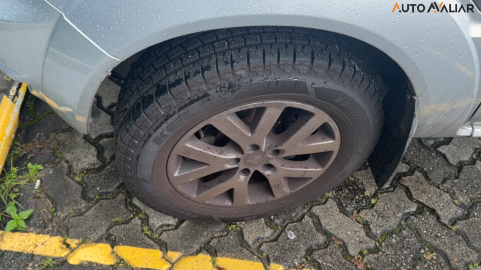 MITSUBISHI PAJERO TR4 2.0 4X2 16V 140CV FLEX 4P MANUAL