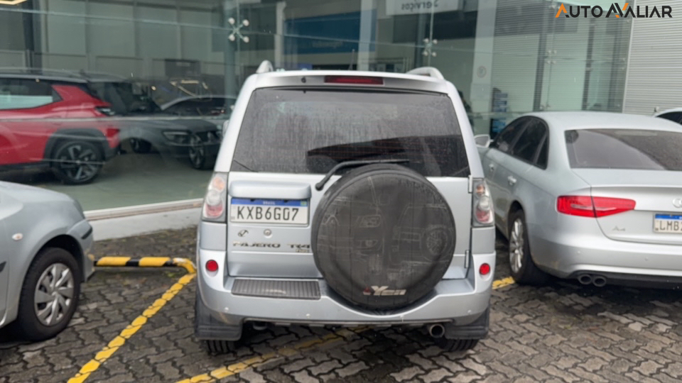 MITSUBISHI PAJERO TR4 2.0 4X2 16V 140CV FLEX 4P MANUAL