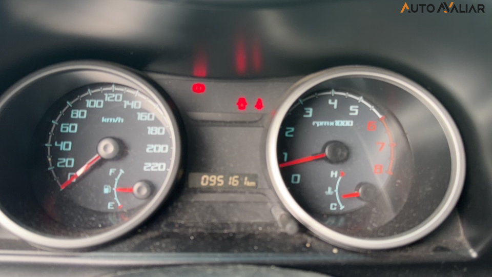 MITSUBISHI PAJERO TR4 2.0 4X2 16V 140CV FLEX 4P MANUAL