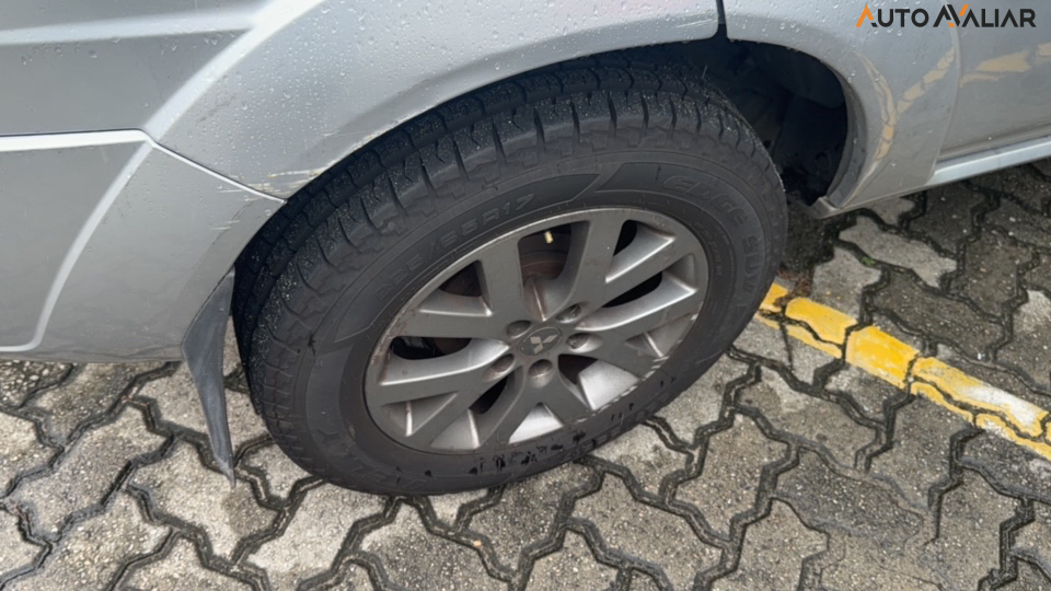 MITSUBISHI PAJERO TR4 2.0 4X2 16V 140CV FLEX 4P MANUAL