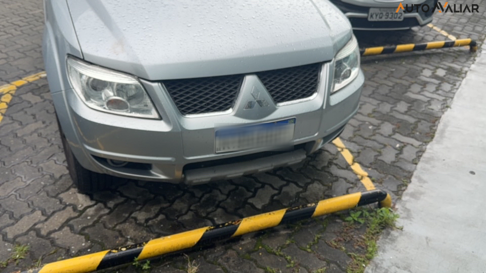 MITSUBISHI PAJERO TR4 2.0 4X2 16V 140CV FLEX 4P MANUAL