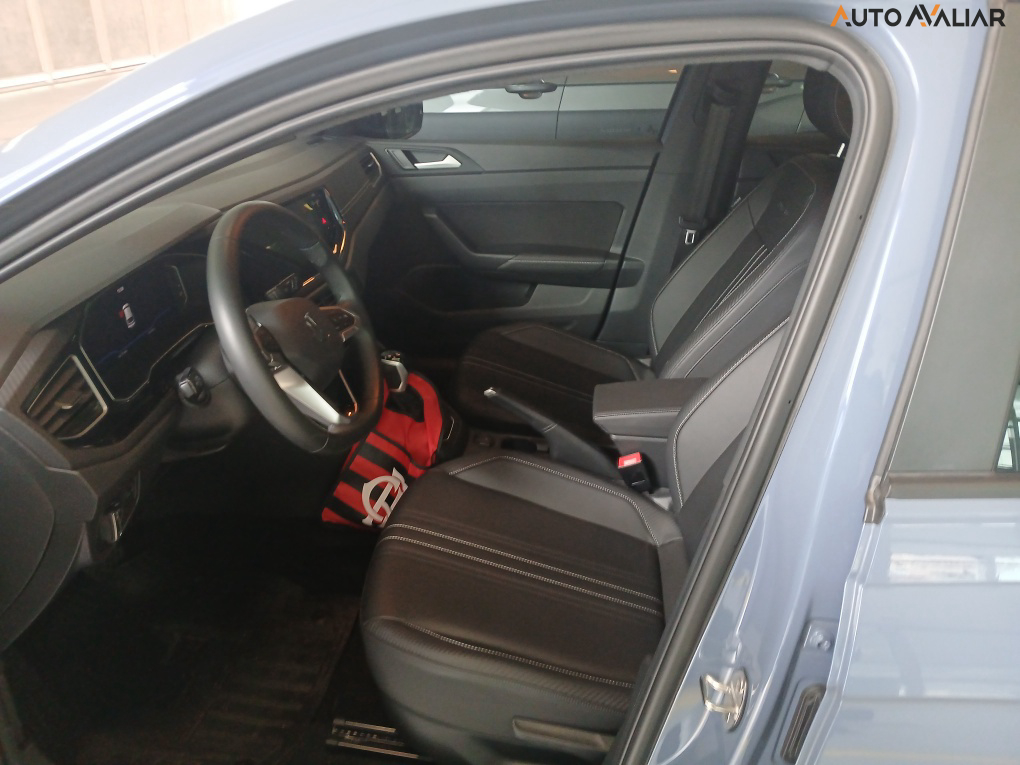 VOLKSWAGEN NIVUS 1.0 200 TSI TOTAL FLEX HIGHLINE AUTOM&Aacute;TICO