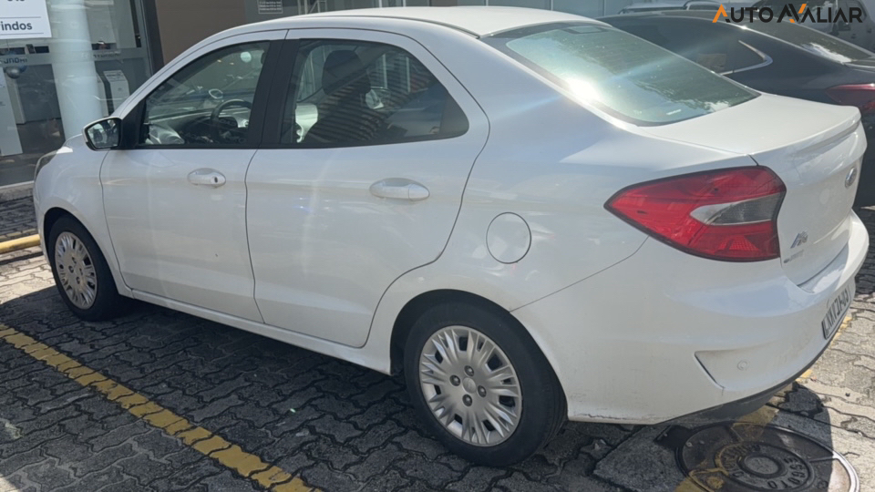 FORD KA+ 1.5 TI-VCT FLEX SE PLUS SEDAN AUTOMATICO