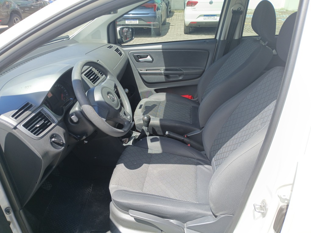 VOLKSWAGEN FOX 1.0 MI TRENDLINE 8V FLEX 4P MANUAL