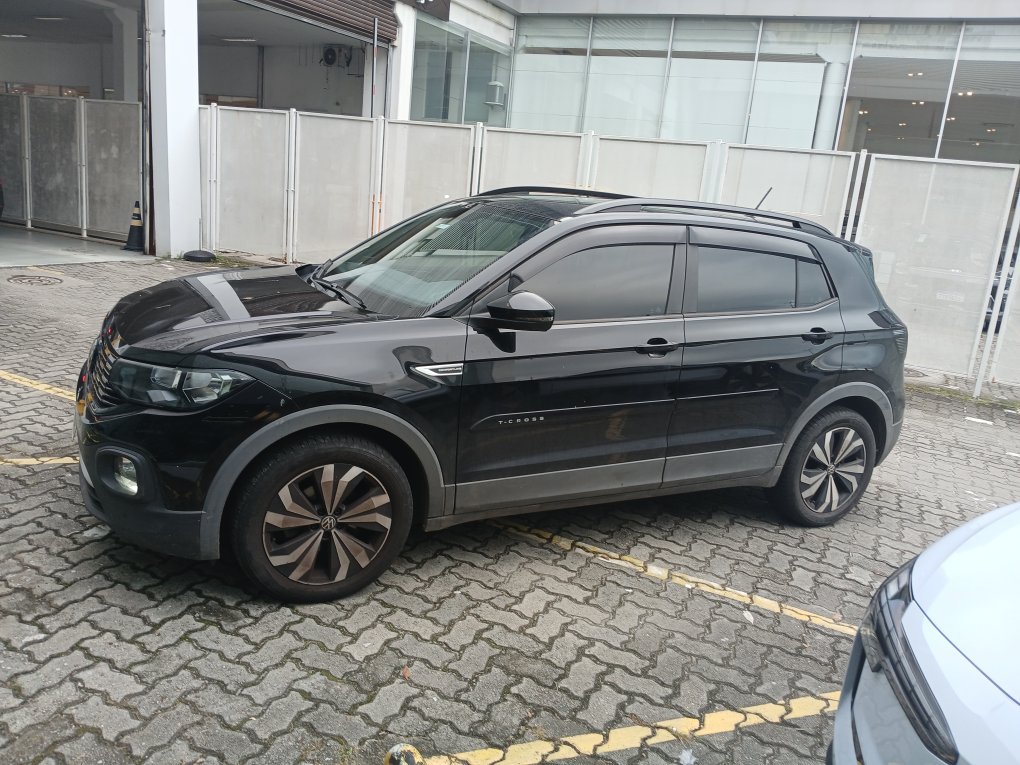 VOLKSWAGEN T-CROSS 1.0 200 TSI TOTAL FLEX COMFORTLINE AUTOM&Aacute;TICO
