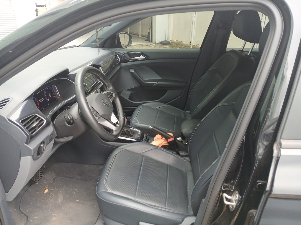 VOLKSWAGEN T-CROSS 1.0 200 TSI TOTAL FLEX COMFORTLINE AUTOM&Aacute;TICO