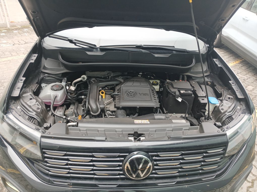 VOLKSWAGEN T-CROSS 1.0 200 TSI TOTAL FLEX COMFORTLINE AUTOMÁTICO