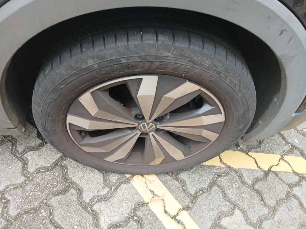 VOLKSWAGEN T-CROSS 1.0 200 TSI TOTAL FLEX COMFORTLINE AUTOM&Aacute;TICO