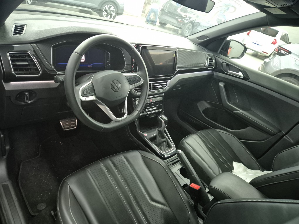 VOLKSWAGEN T-CROSS 1.4 250 TSI TOTAL FLEX HIGHLINE AUTOM&Aacute;TICO