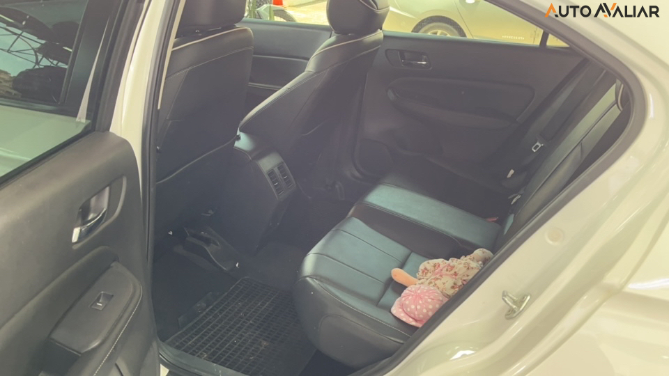 HONDA CITY 1.5 I-VTEC FLEX HATCH TOURING CVT