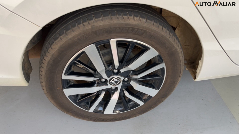 HONDA CITY 1.5 I-VTEC FLEX HATCH TOURING CVT