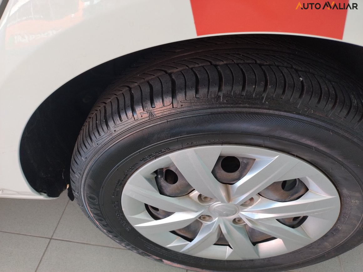 VOLKSWAGEN VOYAGE 1.0 12V MPI TOTALFLEX 4P MANUAL