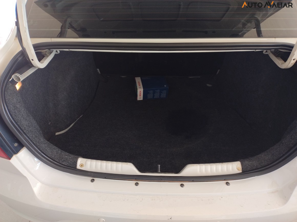 VOLKSWAGEN VOYAGE 1.0 12V MPI TOTALFLEX 4P MANUAL