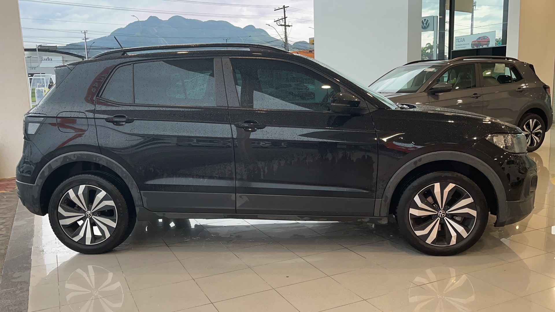 VOLKSWAGEN T-CROSS 1.0 200 TSI TOTAL FLEX AUTOMÁTICO