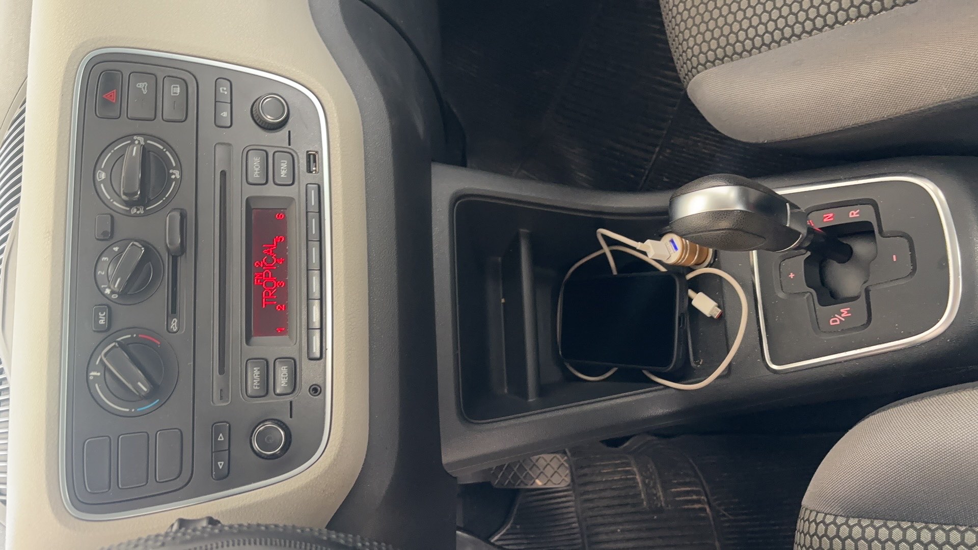 VOLKSWAGEN UP 1.0 MPI MOVE UP 12V FLEX 4P AUTOMATIZADO