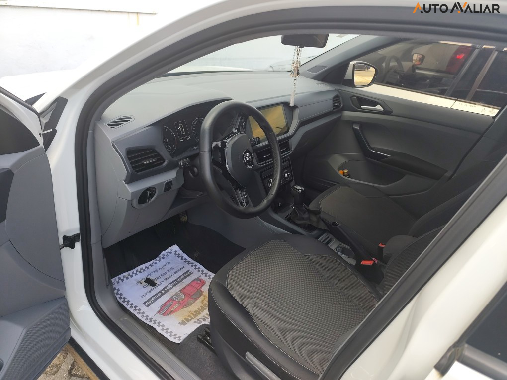 VOLKSWAGEN T-CROSS 1.0 200 TSI TOTAL FLEX AUTOM&Aacute;TICO