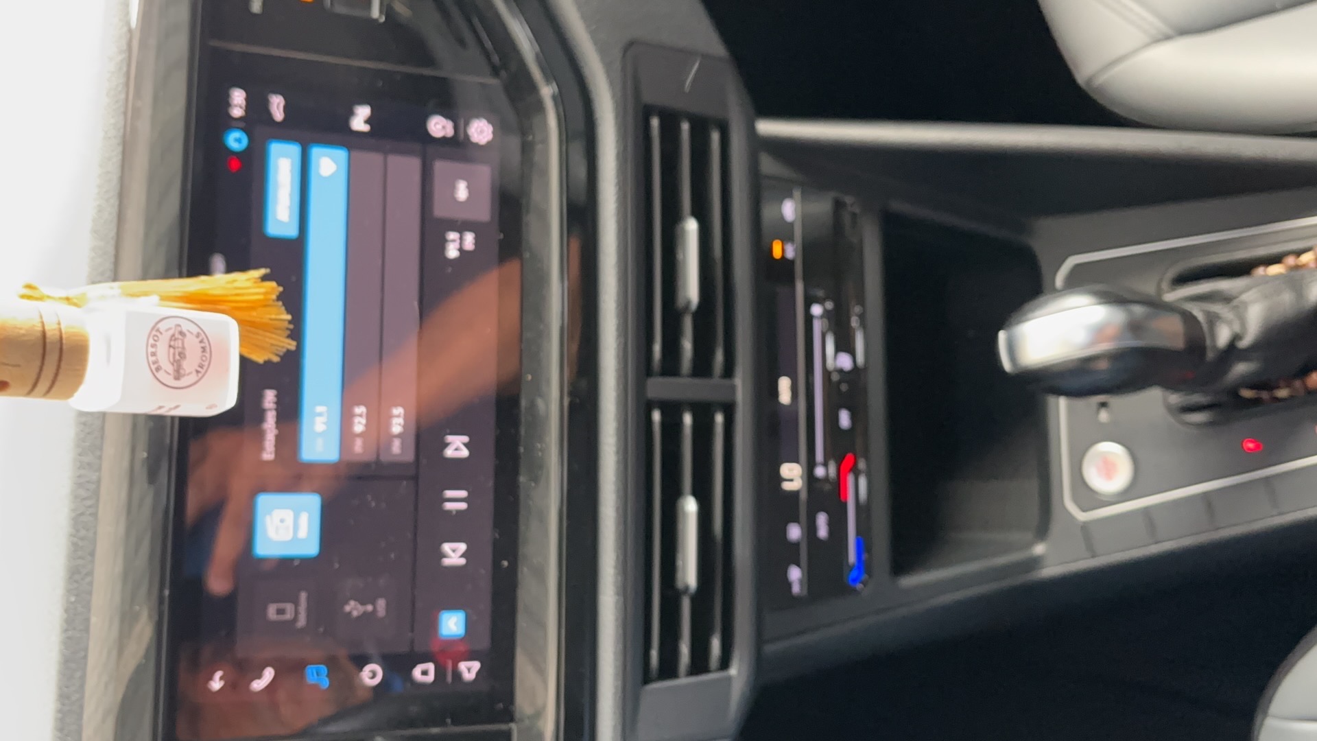 VOLKSWAGEN NIVUS 1.0 200 TSI TOTAL FLEX HIGHLINE AUTOM&Aacute;TICO