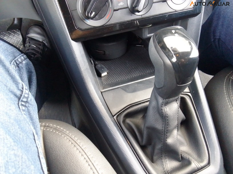 VOLKSWAGEN T-CROSS 1.0 200 TSI TOTAL FLEX SENSE AUTOM&Aacute;TICO