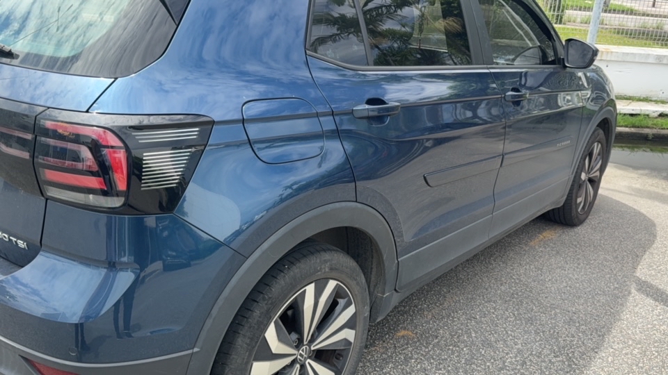 VOLKSWAGEN T-CROSS 1.0 200 TSI TOTAL FLEX COMFORTLINE AUTOM&Aacute;TICO