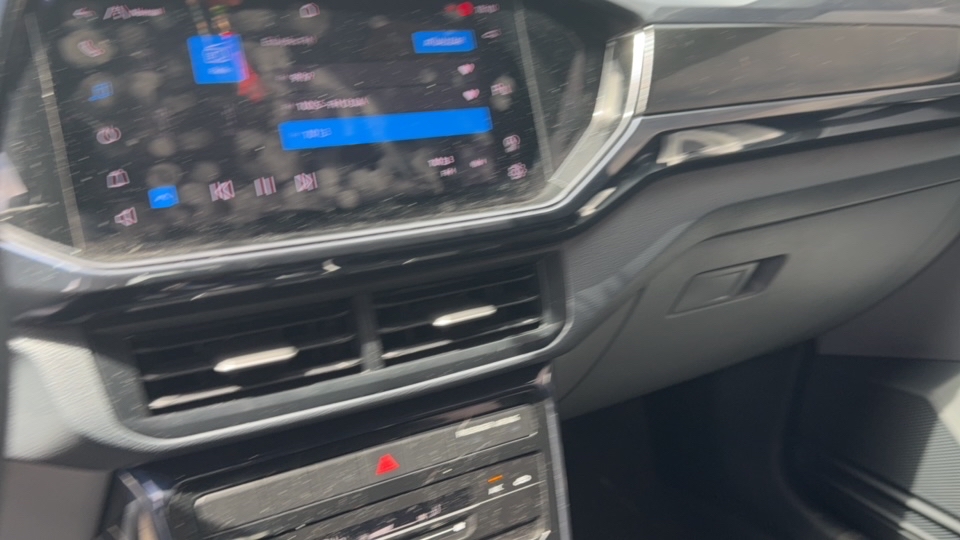 VOLKSWAGEN T-CROSS 1.0 200 TSI TOTAL FLEX COMFORTLINE AUTOM&Aacute;TICO